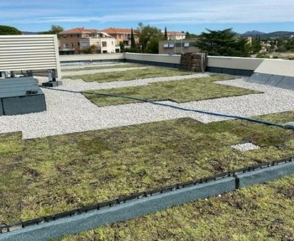 Centre dialyse terrasse végétalisée