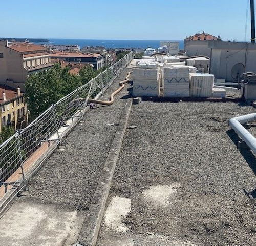 Evacuation des gravillons non conformes vers décharge spécialisée