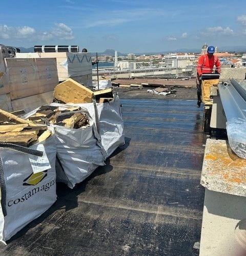 Arrachage de l'ancien isolant